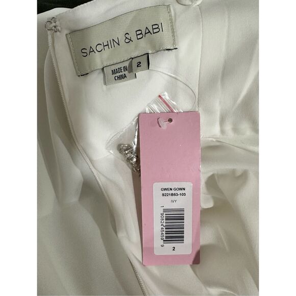 NWT Sachin & Babi Gwen crystal-embellished flared gown Size 2 $895 - Picture 10 of 11